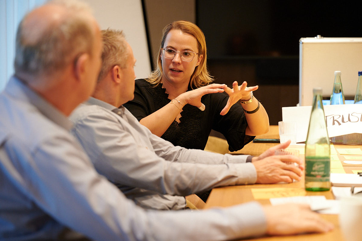 Barbara Zelenay in a working session, explaining and aligning with colleagues